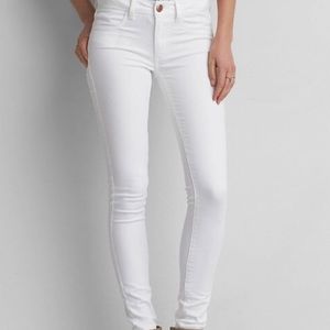 AMERICAN EAGLE white jeggings